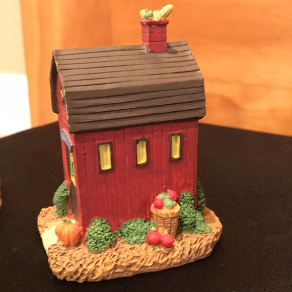 Thanksgiving Village Decor - Picture 7 of 14